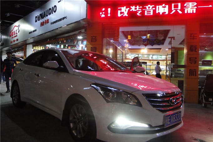 1 改装车型——北京现代名图.JPG