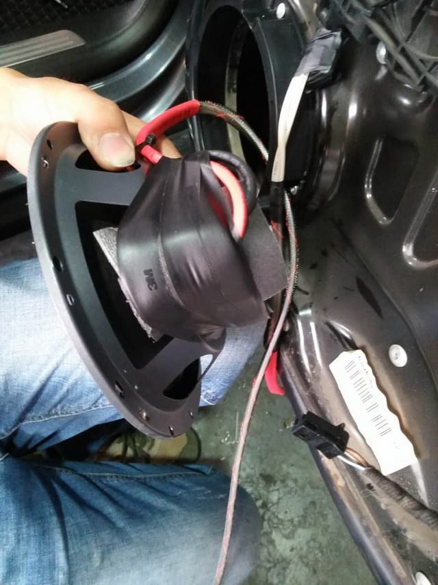 6 ��װʦ��ʫ��AT-165�е������ȵ��߲����˵�λ�Ĵ���.jpg
